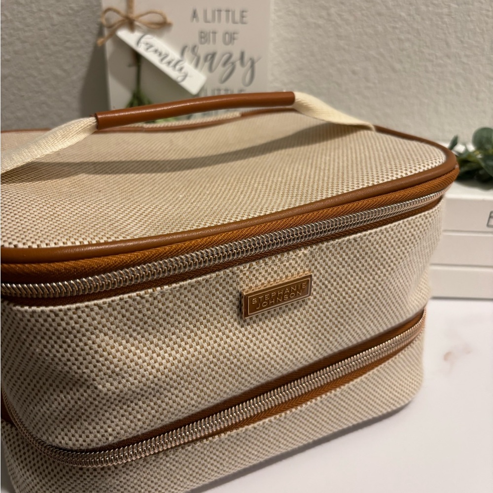 Stephanie Johnson Cream and Brown Textured Bag used excellent conditions